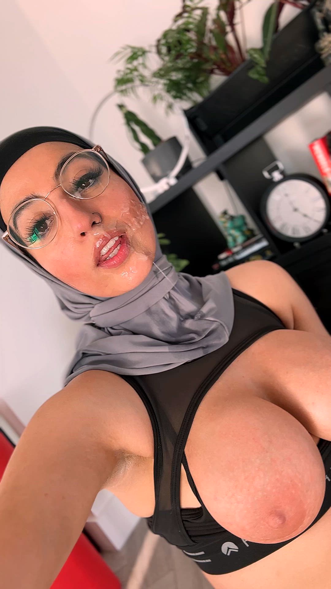 Such a halal Pakistani cumslut